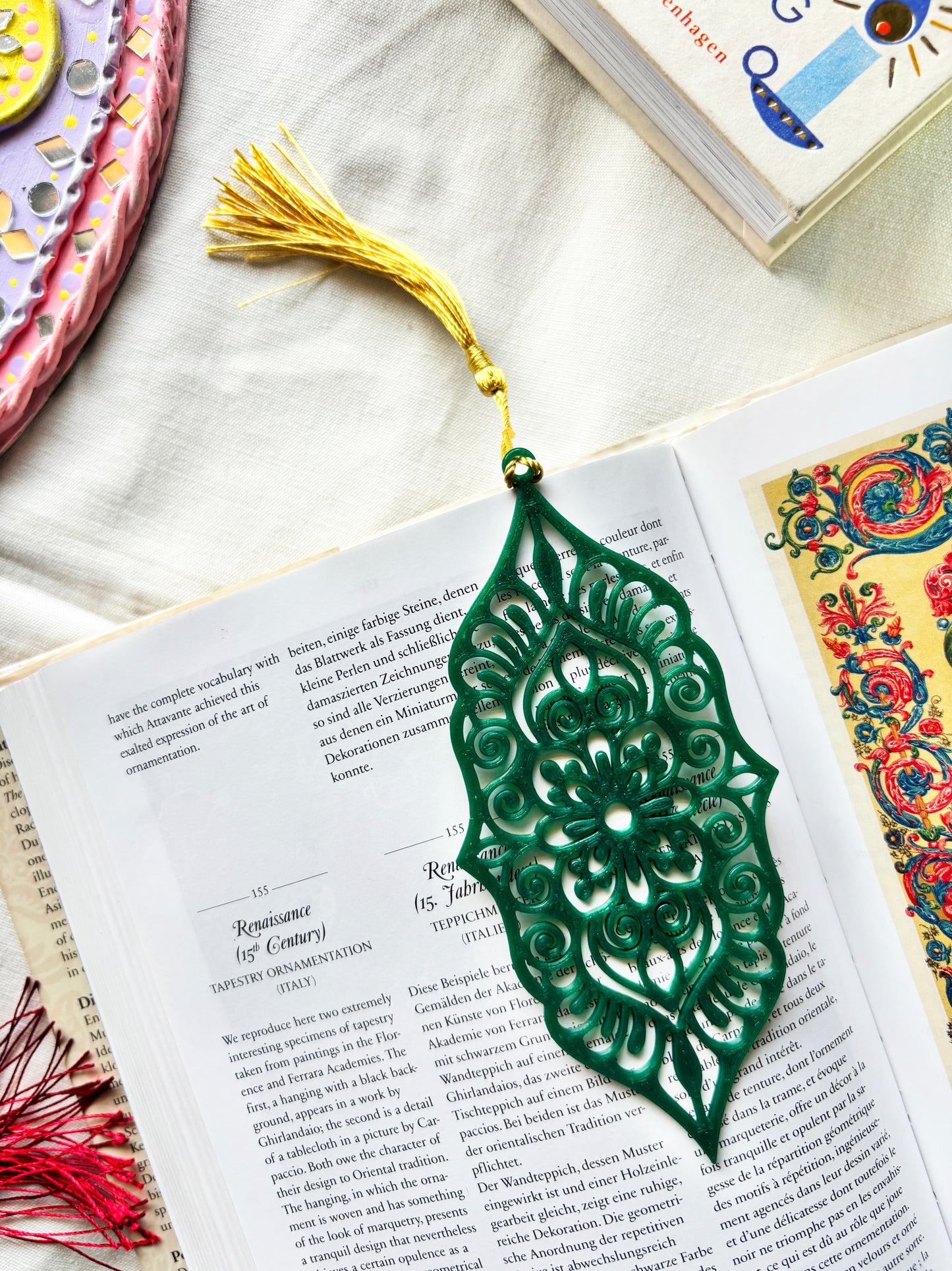 Emerald - Aesthetic Motif Bookmark