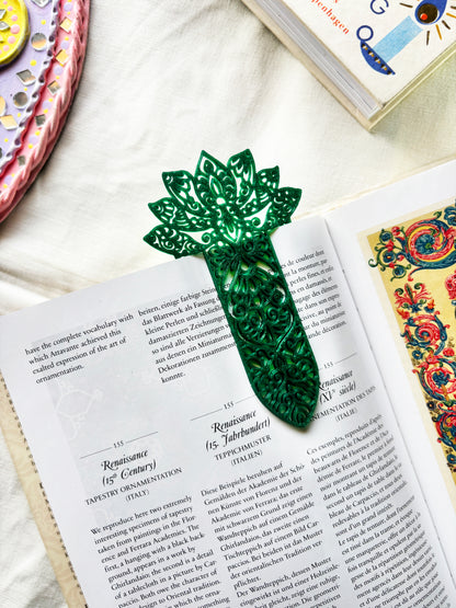 Green Lotus - Aesthetic Motif Bookmark