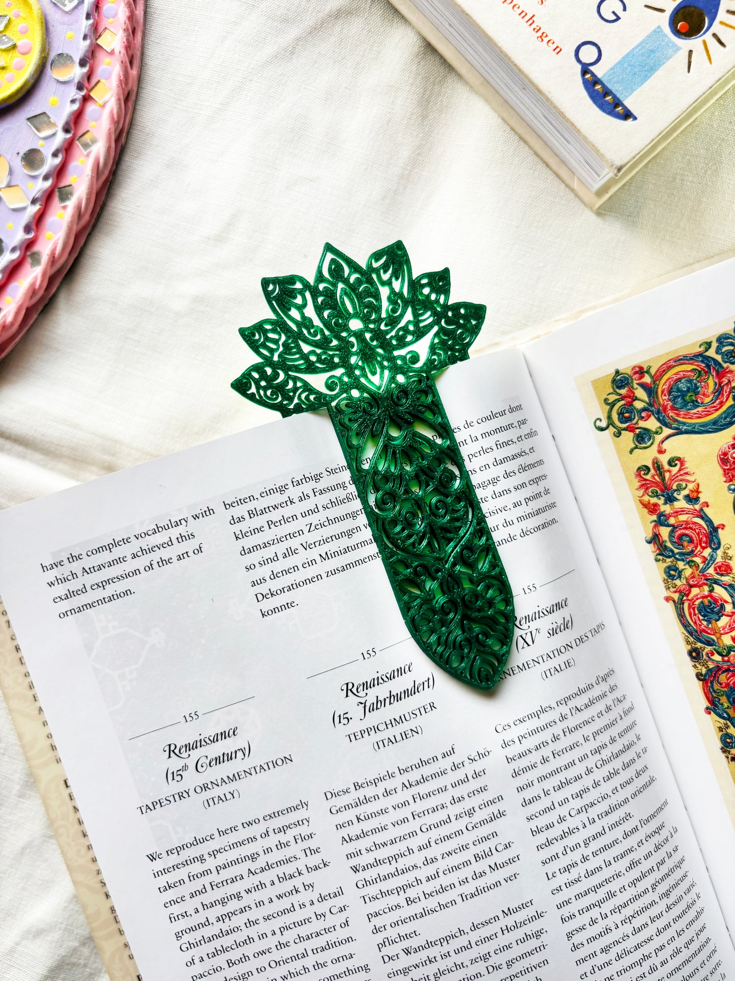 Green Lotus - Aesthetic Motif Bookmark