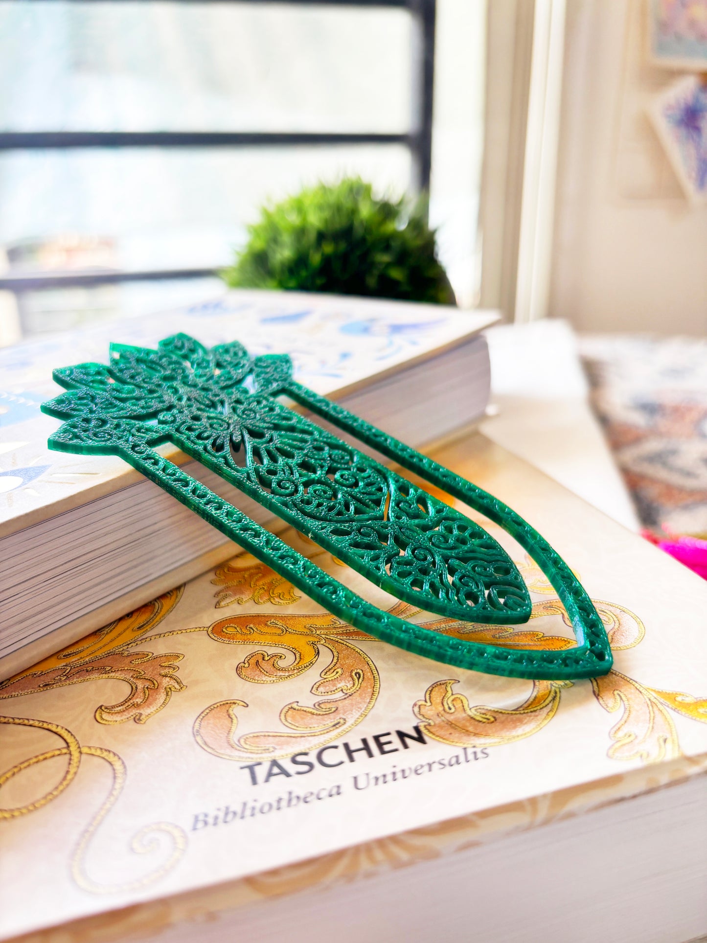 Green Lotus - Aesthetic Motif Bookmark