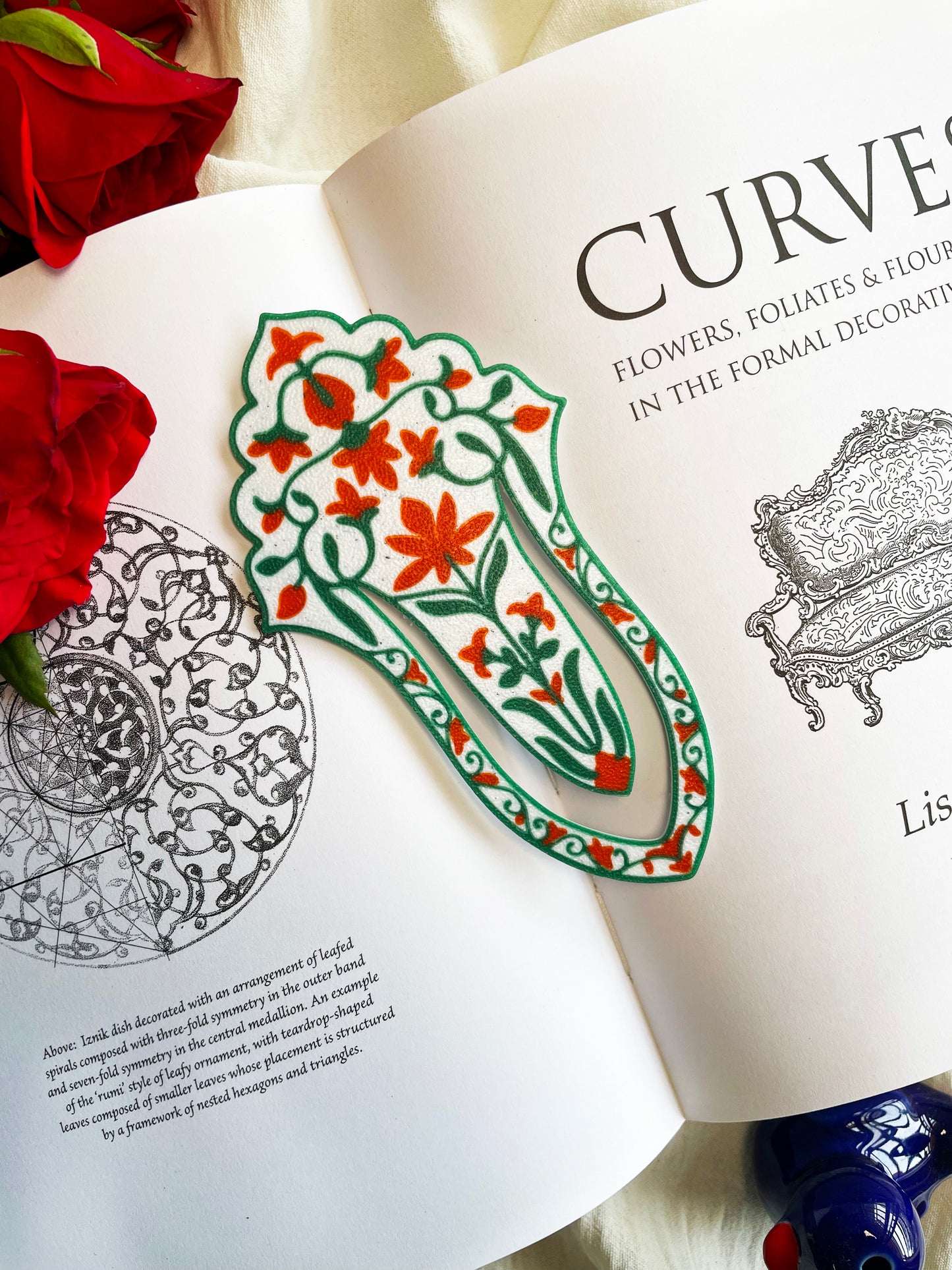 The Taj Mahal - Aesthetic Mughal Motif Bookmark