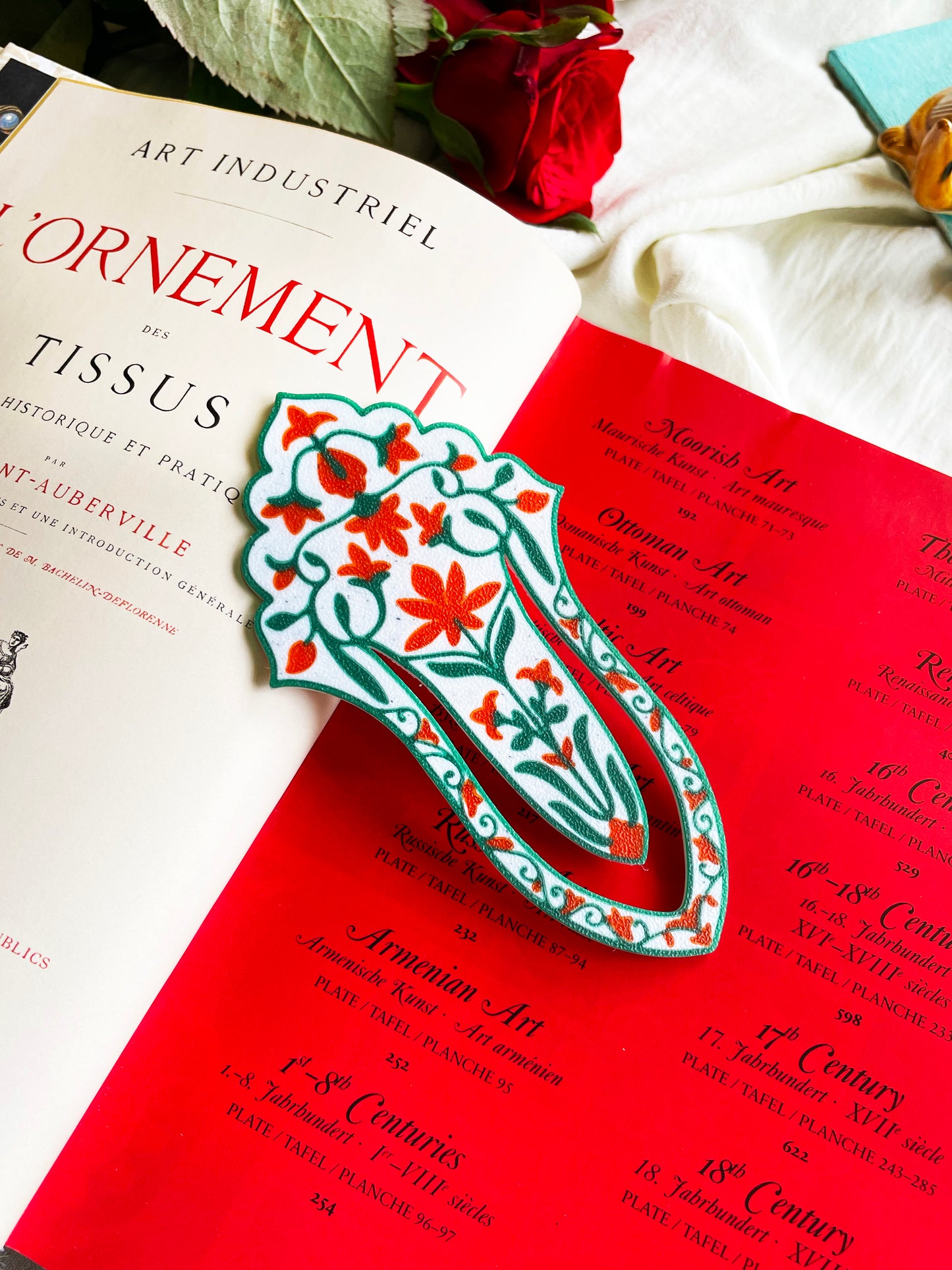 The Taj Mahal - Aesthetic Mughal Motif Bookmark